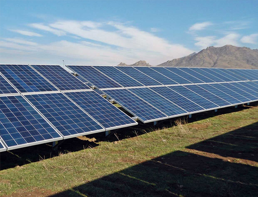Les installations photovoltaïques sur les toits d'Afrique du Sud ont doublé et les installations de stockage d'énergie ont explosé !