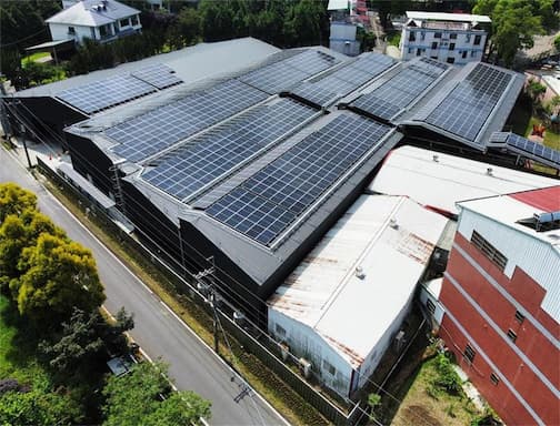 Système solaire de 320 kW dans une usine en Géorgie